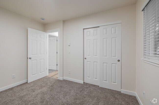 2BR, 1BA - 714SF - Second Bedroom