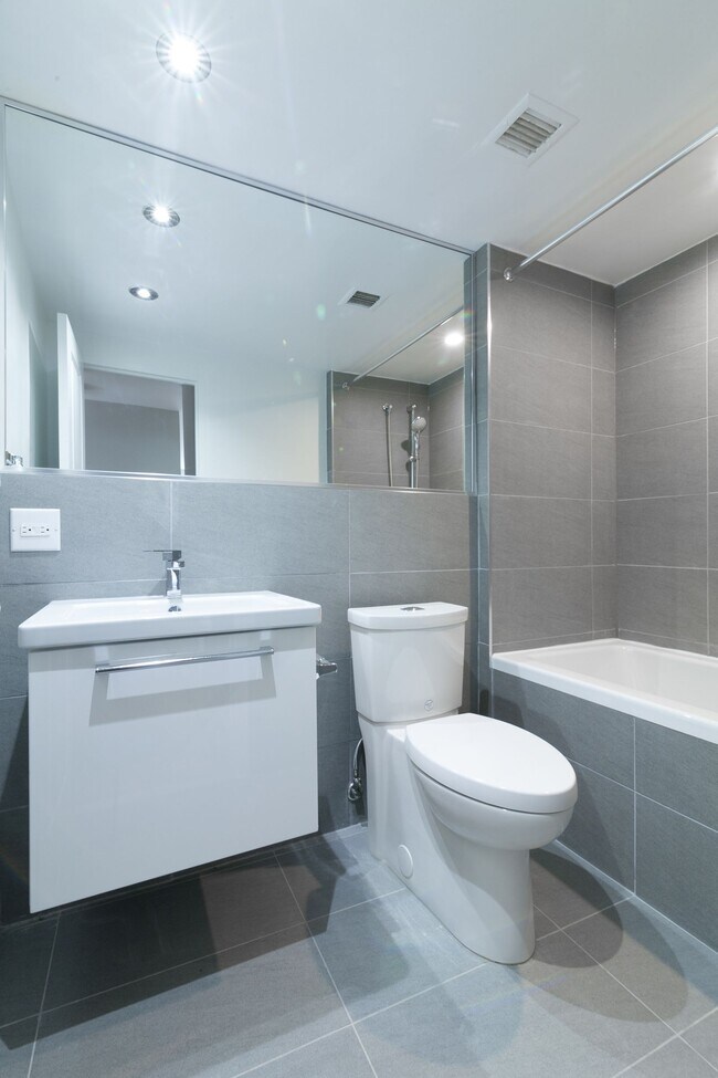 Photo - 4555 Av. Bonavista Unit 217