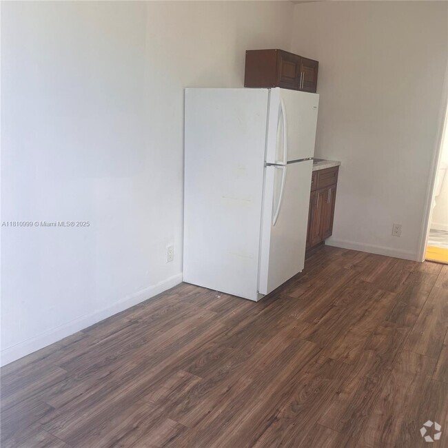 Building Photo - 30320 SW 149th Ave Unit B Rental