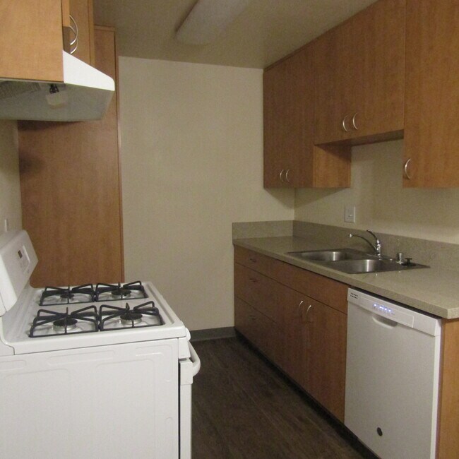 Photo - Canyon Garden Apartments