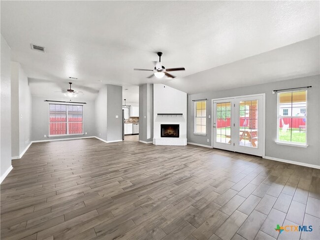 Photo - 2005 Stonehenge Dr