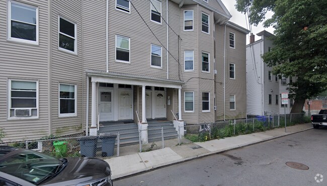 Building Photo - 22 Bynner St Unit 2 Rental