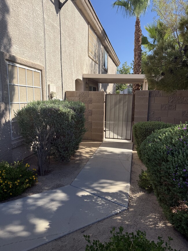 1624 Coyote Run Dr