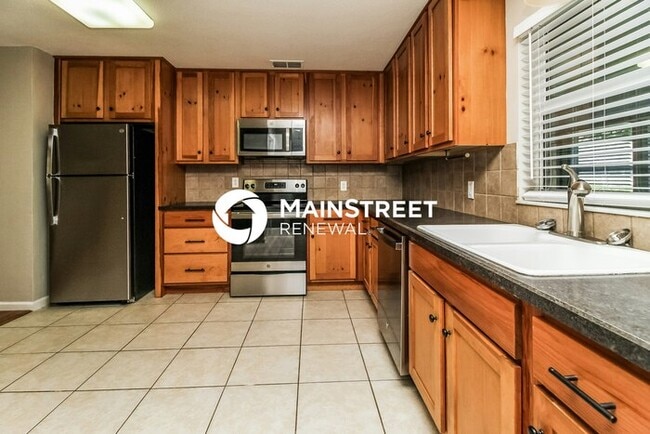 Photo - 3 Bedroom Pet-Friendly Home in St. Cloud, FL with Main Street Renewal