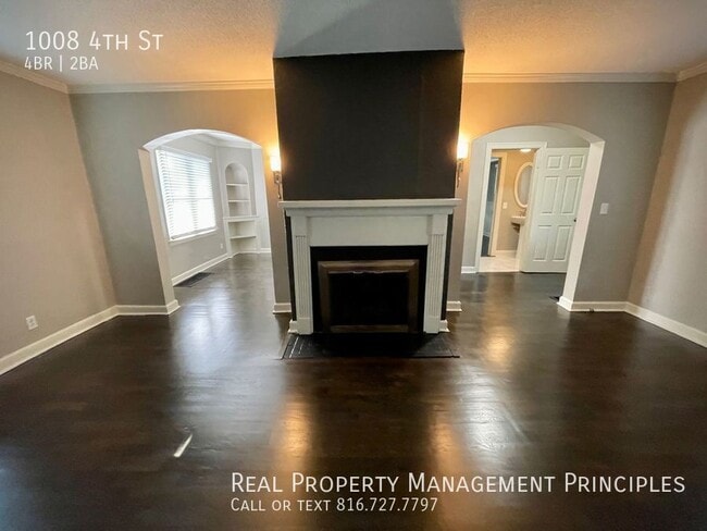 Photo - 1008 S 4 St House