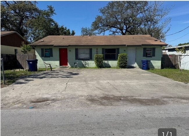 Photo - 2-Bedroom, 1-Bathroom Duplex in Tampa (MOV...