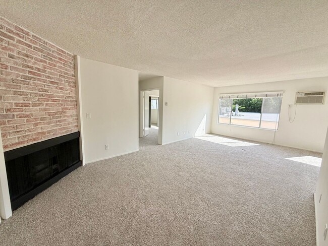 Photo - 1750 S Bentley Ave