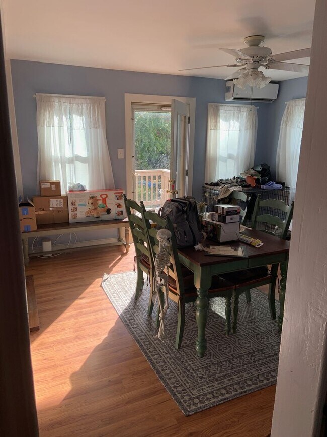 3 Bedroom Single Family Home in Downtown H... House Rental in Havre