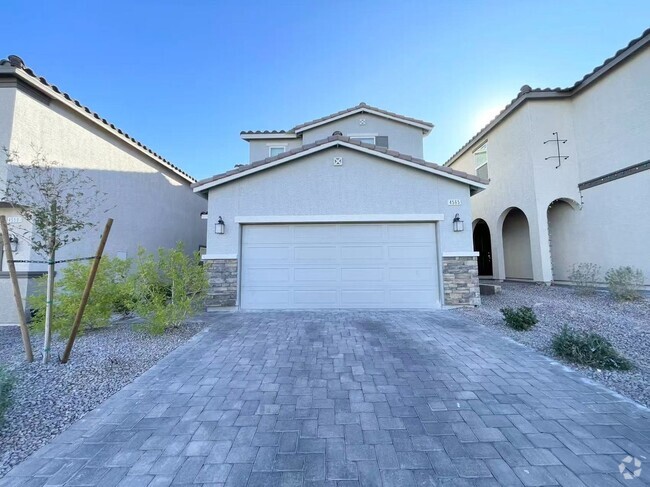 Building Photo - Beautiful two-story single-family house