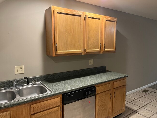 Open concept kitchen area - 114 N Third St Unit C