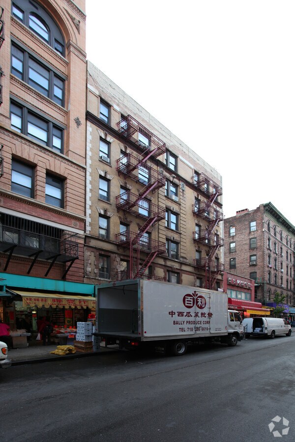 124 Mott St - 124 Mott St