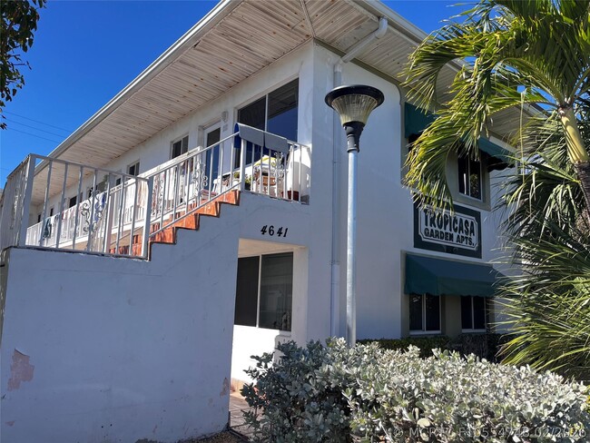 Building Photo - 4641 N Ocean Dr Unit 2