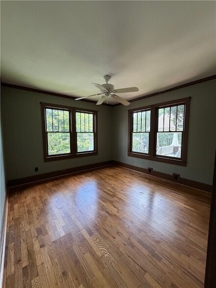 Photo - 104 Boles St