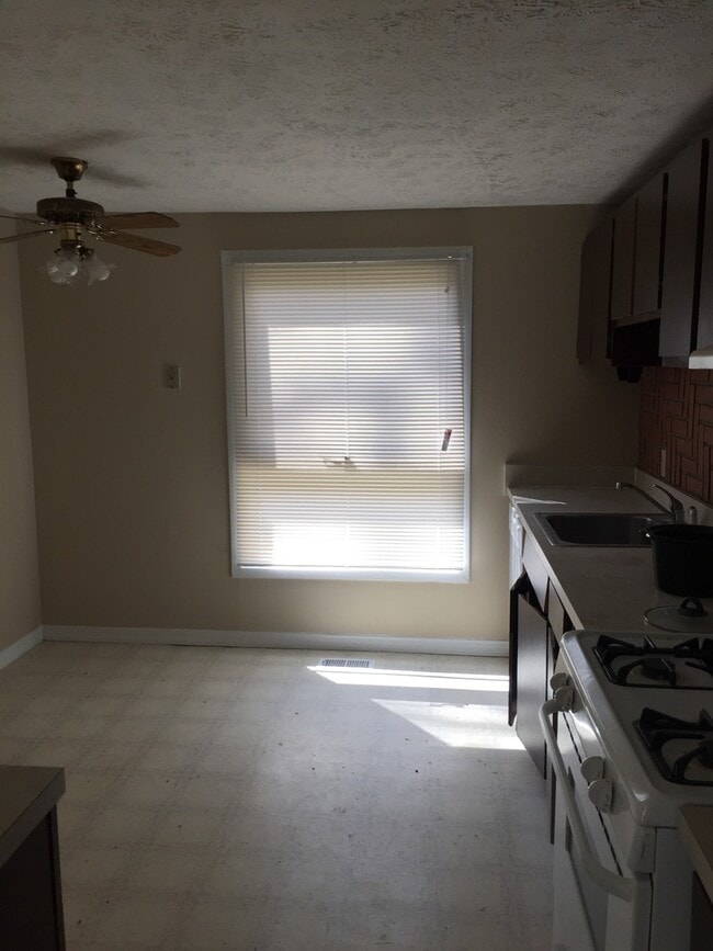 Photo - 3544 Exeter Ct
