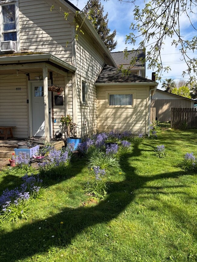 Photo - Newly Remodeled Two Bedroom with Sun Room!