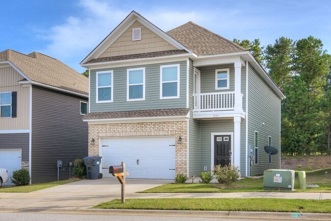 Photo - 3 Bedroom 2.5 Bath in Grovetown!