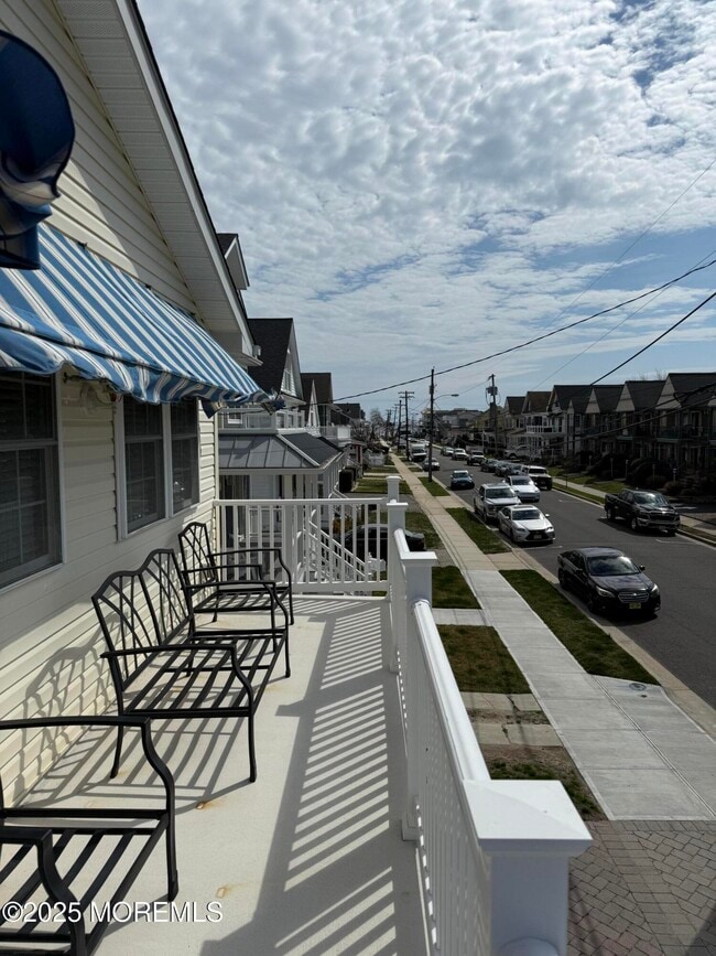 Photo - 216 13th Ave