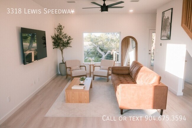 Photo - 3318 Lewis Speedway