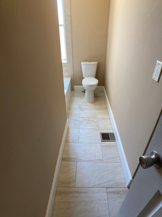 Photo - 1950 Clarence St Unidad 2