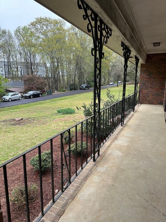 Photo - Large Home on the Eastside on a deadened street - Pre Lease