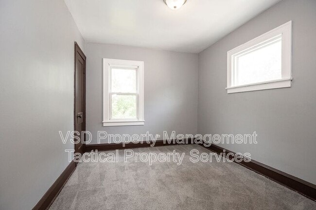 4024 E 143rd St Unit Up