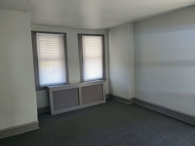 Photo - 6000 N 19th St Unit 2nd Floor