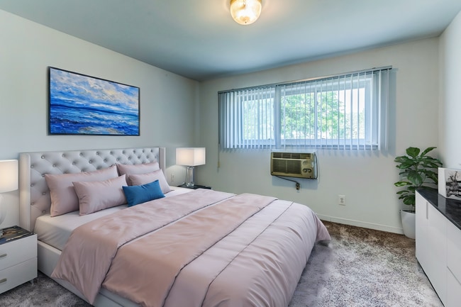 Sterling Troy Apartments