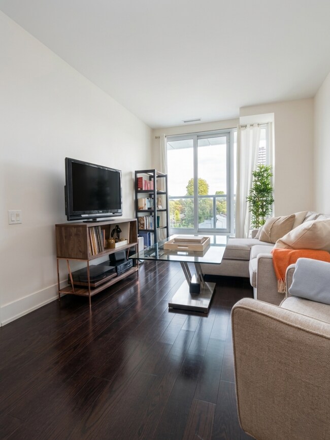 Photo - 170 Avenue Rd Unité 207