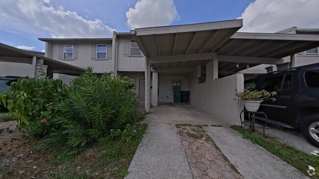 Building Photo - Spacious 3-Bedroom Townhome with Private B...