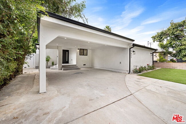 Photo - 5627 Agnes Ave