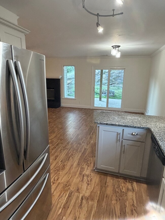 Photo - 3411 Cedarcrest Cir