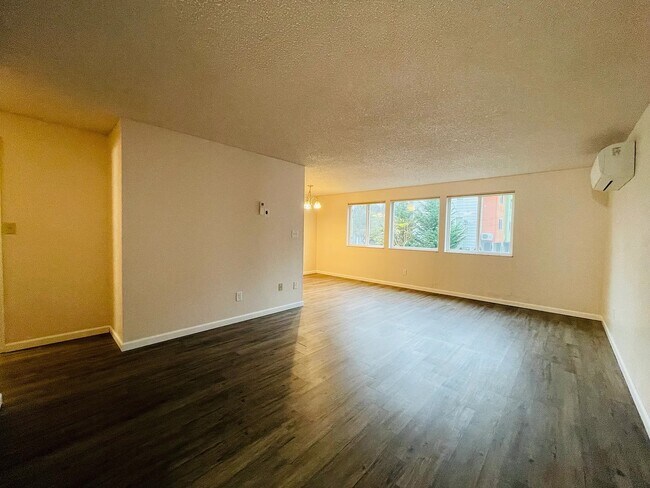 Photo - 8523 23rd Ave NE Unit 1