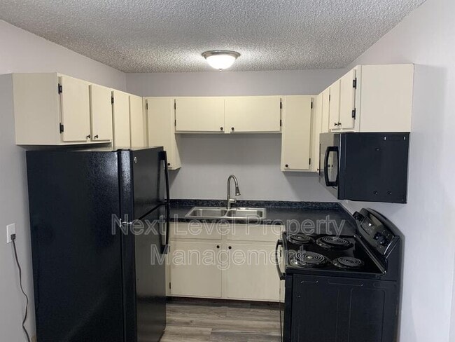 Photo - 171 Rosewood Dr