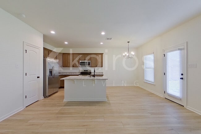 Photo - 107 Hendrix Rd