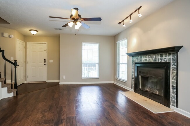 Photo - 317 Hunters Chase Dr