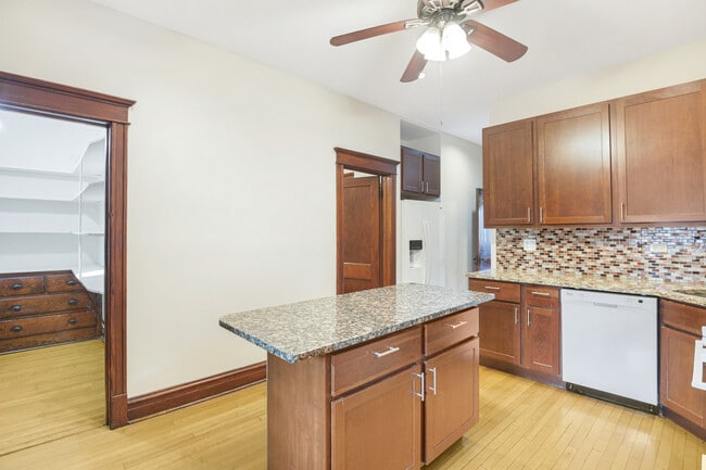 Photo - 3112 N Davlin Ct Unit 1
