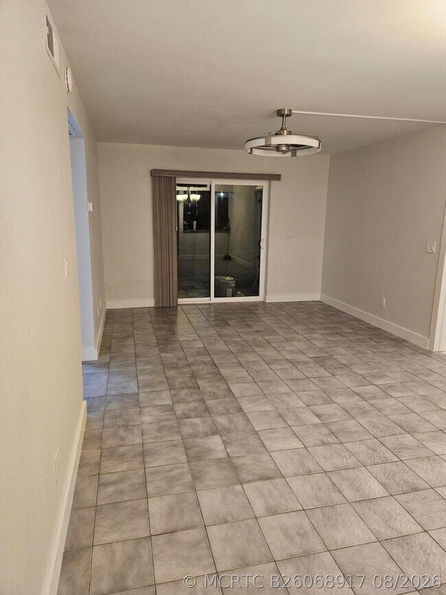 10035 Winding Lake Rd Unit 102