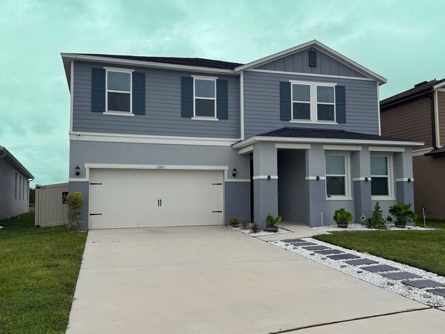 Building Photo - Beautiful 3 bedroom/2.5 bath in NEW Winter...