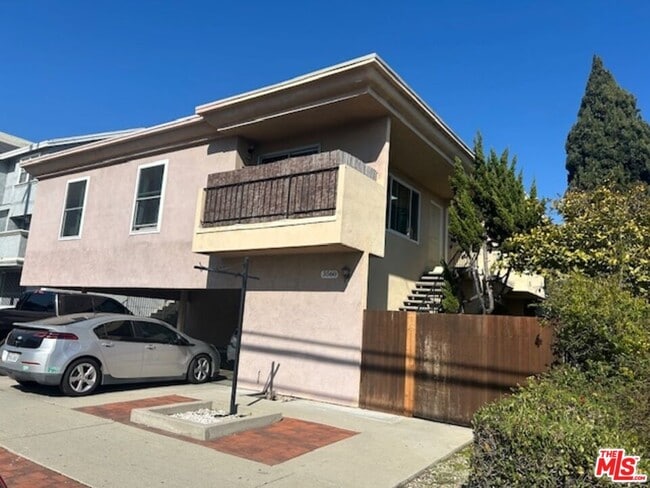 Photo - 3560 S Centinela Ave Apartment Unit 7