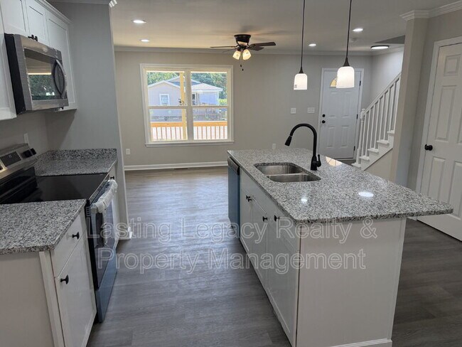 Photo - 2036 Harrison Ave