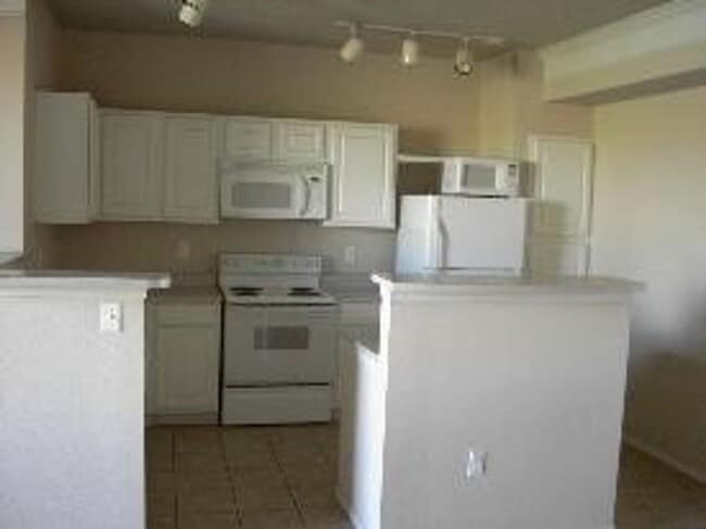 Photo - Saddlebrooke Condo with Views of the Pond and Open Space for Rent in Superior