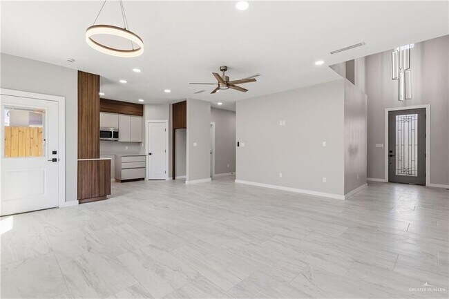 Photo - 2206 Corales St