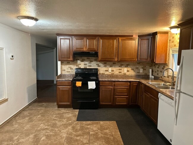 Photo - 416 Duterrow Rd SE