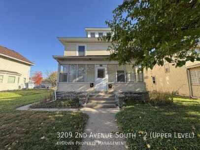 Building Photo - 3209 2nd Ave S Unit 2 (Upper Level)