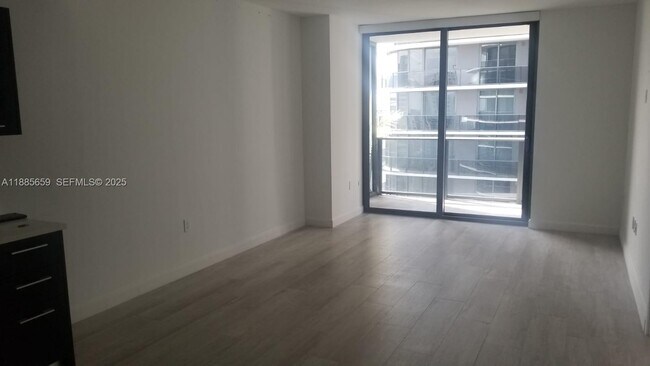 Photo - 45 SW 9th St Unidad 3607