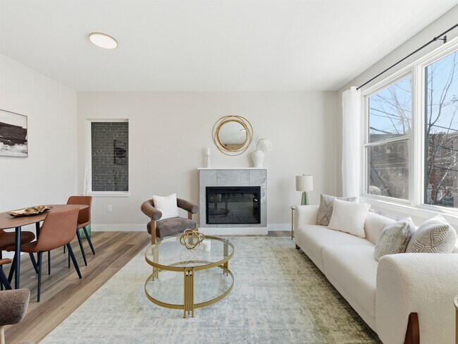 Photo - 304 61st St Unidad 4A