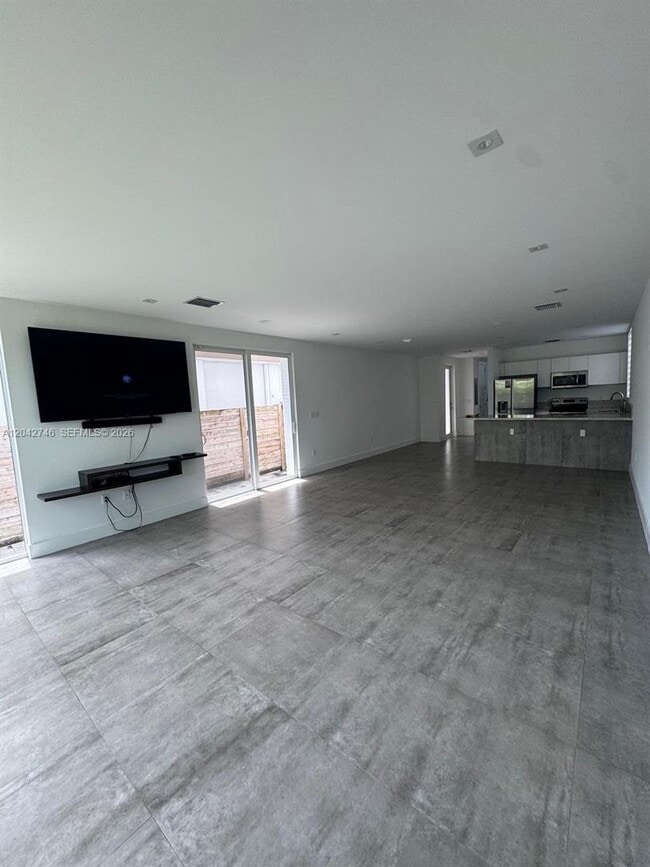 Photo - 2947 SW 27th Terrace