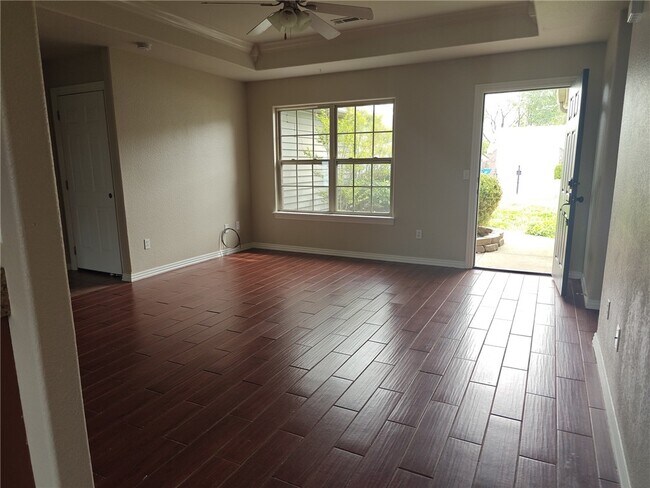 Photo - 5302 SW Monaco Ln