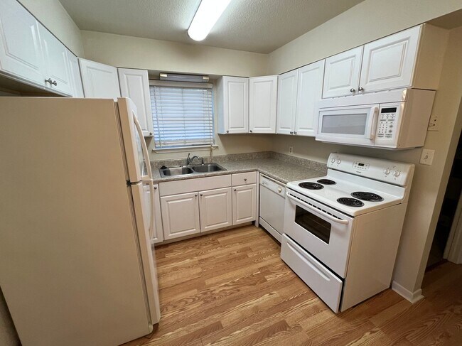 Photo - 144 Alabama Ave NW