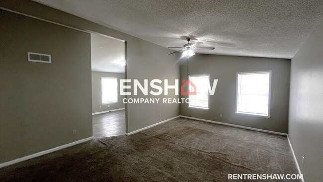 Photo - 2978 Atmore St